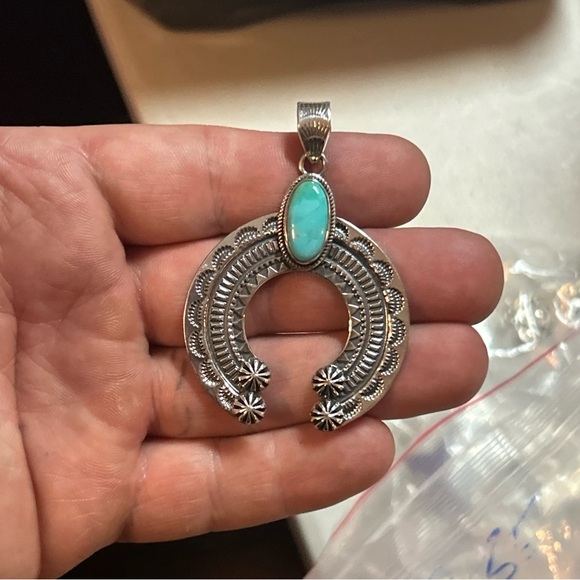 STERLING SILVER NATIVE KINGMAN TURQUOISE STAMPED FLOATING NAJA PENDANT 2 3/4” - Picture 4 of 11